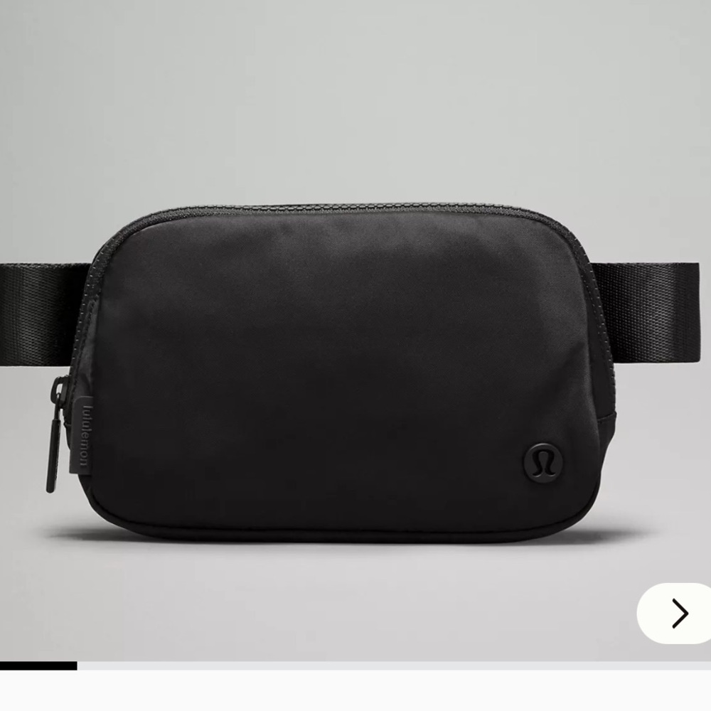 Lululemon wear Everywhere Belt Bag 1L black/black